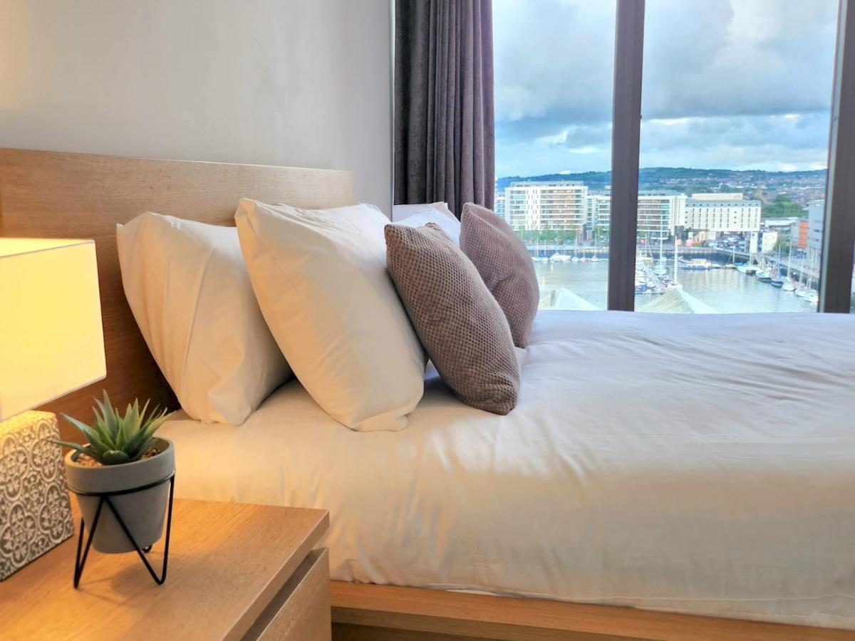 Pass The Keys Stunning Penthouse With Balcony Sunset Views Apartment เบลฟาสต์ ภายนอก รูปภาพ