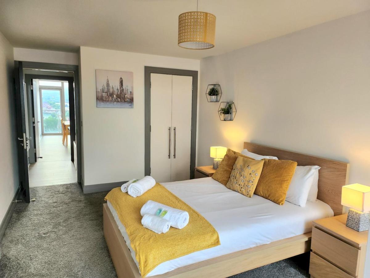 Pass The Keys Stunning Penthouse With Balcony Sunset Views Apartment เบลฟาสต์ ภายนอก รูปภาพ
