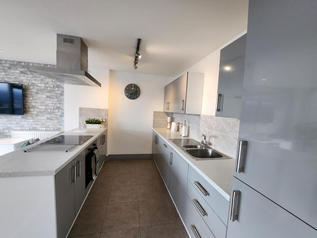 Pass The Keys Stunning Penthouse With Balcony Sunset Views Apartment เบลฟาสต์ ภายนอก รูปภาพ