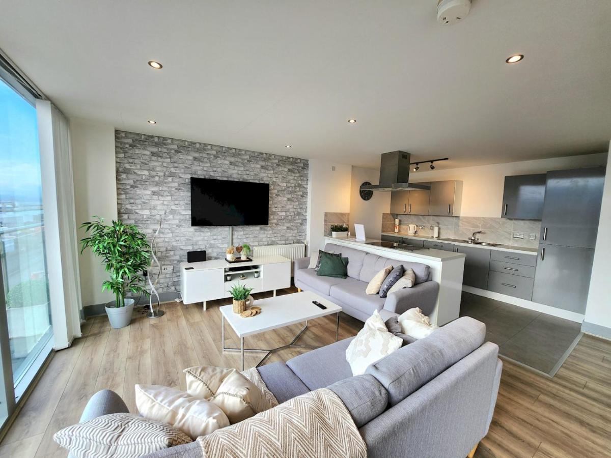 Pass The Keys Stunning Penthouse With Balcony Sunset Views Apartment เบลฟาสต์ ภายนอก รูปภาพ